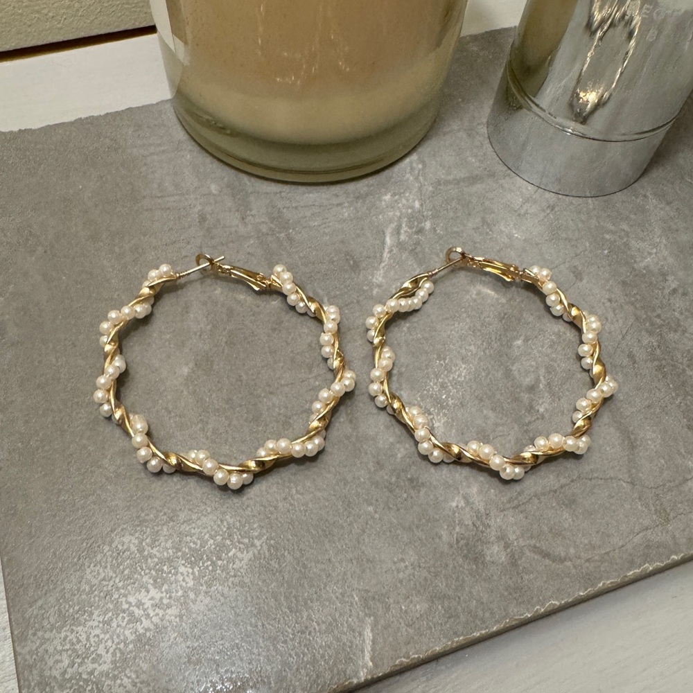 FREE Pearl Hoops earrings